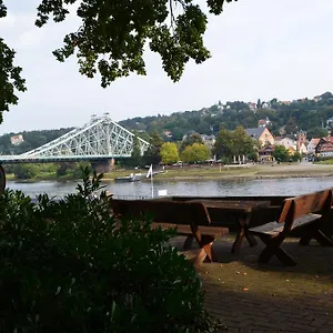 Apartment An Der Elbe, Dresden